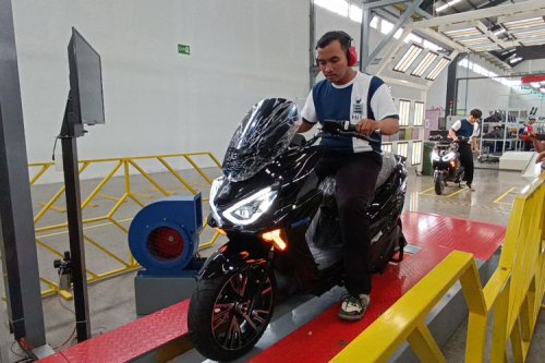 Batas Aman Motor Listrik Menerjang Banjir dan Cara Perawatannya