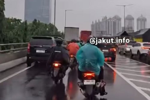 Imbas Banjir Jakarta, Pengendara Motor Bisa Masuk Jalan Tol