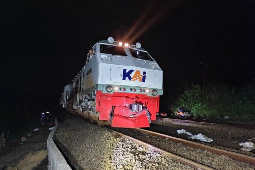 Awas! Palang Terbuka Rel KA Bukan Jaminan Aman: Tengok Kanan Kiri