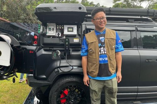 Tak Butuh SPKLU, Chery J6 Ini Bisa Ngecas Sendiri dari Panel Surya