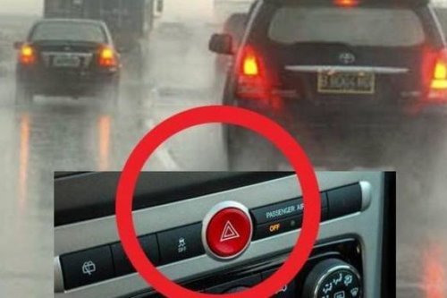 Ingat, Jangan Nyalakan Lampu Hazard di Persimpangan Jalan