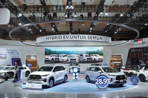 Toyota Tawarkan Kustom untuk Veloz dan Alphard Hybrid di IIMS 2026