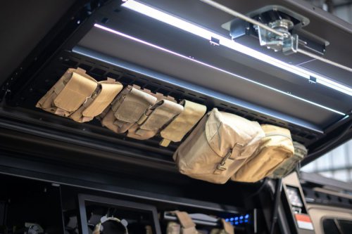 Maxfort Ubah Toyota Hilux Jadi Kendaraan Taktis