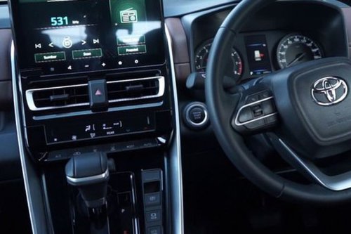 Alasan Kenapa AC Sebaiknya Dimatikan Saat Memanaskan Mobil