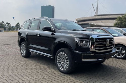 Denza B8 Vs GWM Tank 500 HEV: Adu SUV Hybrid China