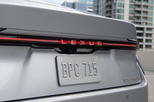 Lexus, Lexus ES, Melihat dari Dekat Desain Fenomenal Lexus ES Generasi 8