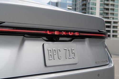 Lexus, Lexus ES, Melihat dari Dekat Desain Fenomenal Lexus ES Generasi 8