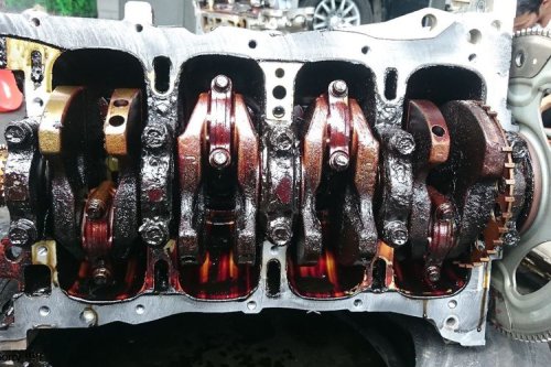 Pakai Oli Palsu, Mesin Bisa Berkerak dan Berlumpur