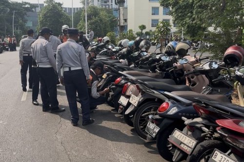 Kenaikan Tarif Parkir: Efektifkah Atasi Kemacetan Tanpa Publik?