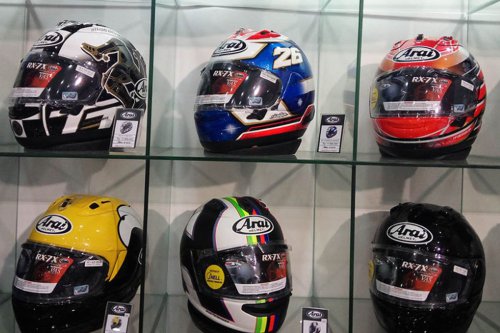 Harga Helm Premium Arai Naik di Indonesia, Shoei Masih Stabil