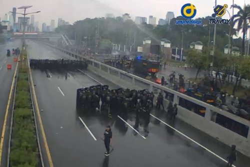 Aksi Massa di Gedung DPR, Akses Tol Dalam Kota Dialihkan Sementara