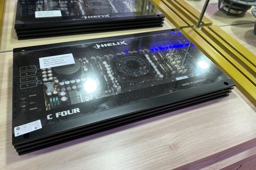 Modifikasi Audio Mobil Listrik: Head Unit Tak Bisa Diganti