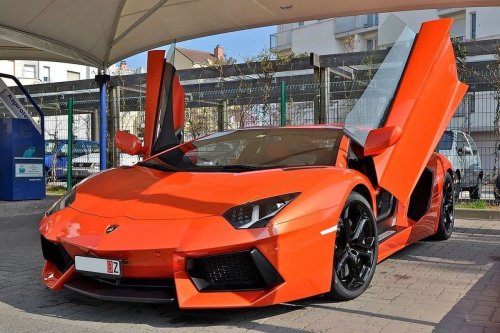 Lamborghini, Spesifikasi Lamborghini Aventador yang Kecelakaan di Tol Kunciran