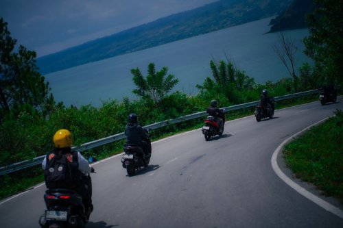 Uji Efisiensi Yamaha NMAX Turbo di Jalur Samosir, Bisa Tembus 42 Kpl