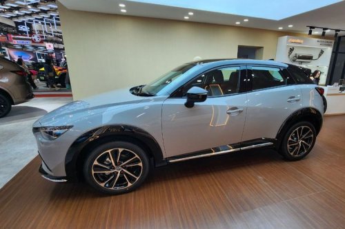 Mazda, Mazda Siapkan Pabrik Baru di Indonesia, Menperin Kunjungi Booth