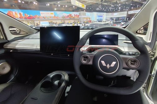 Wuling, Update Harga Wuling Cloud EV: Nyaman dengan Sofa Mode