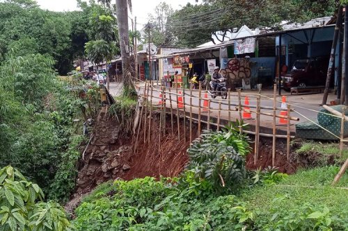 Jalan Raya Cipayung Depok Ditutup sampai Oktober, Ini Jalur Alternatifnya