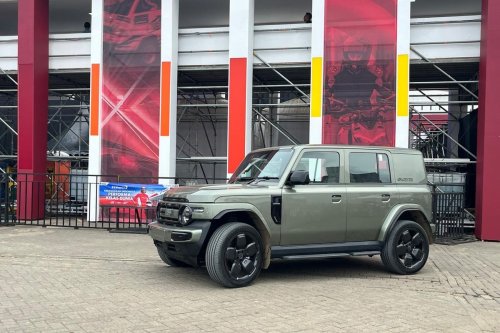 Suzuki , iCar V23 vs Suzuki Jimny: Duel SUV Listrik dan Bensin
