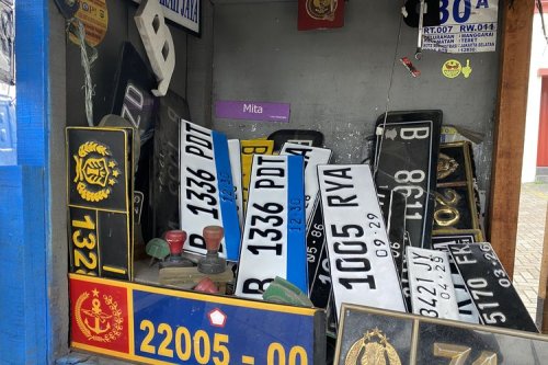 Pelat Nomor Tak Sesuai Standar Jadi Incaran Polisi, Denda Maksimal Rp 500.000
