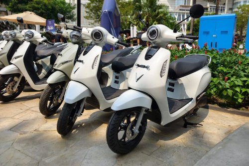 VinFast, Komparasi Motor Listrik VinFast dan Polytron Fox 350, Bocoran Innova Zenix