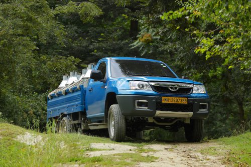 Tiba di Tanjung Priok, Segini Harga Pikap India buat Koperasi Merah Putih
