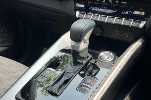 Hindari Transmisi Posisi D Saat Nanjak Pakai Mobil Matik