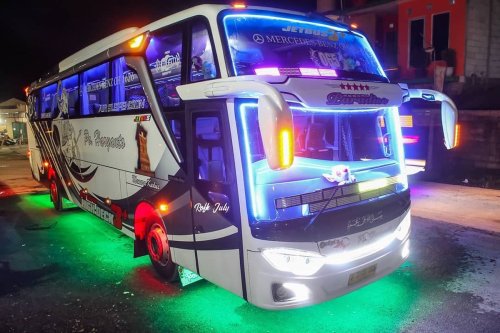 Strobo LED Bus: Tren Modifikasi, Harga, dan Pemasangan