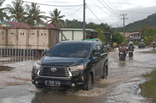 Benarkah Mobil Diesel Lebih Tahan Banjir? Ini Faktanya