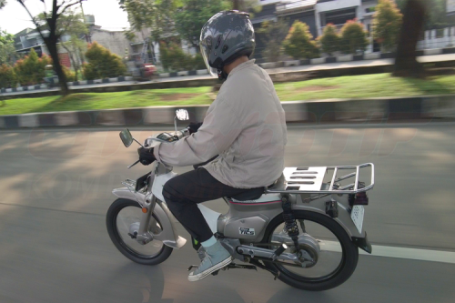 Jajal Honda C700 Listrik, Bebek Listrik yang Masih Punya Gigi