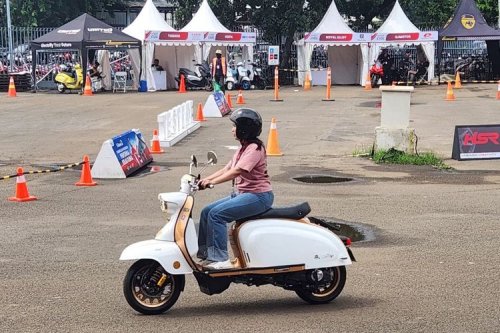 Daftar Motor yang Bisa Dicoba di IIMS 2026: dari Skutik hingga Moge