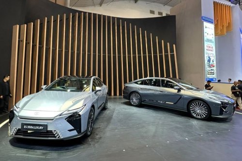 Toyota Tak Khawatir Mobil China Main di Segmen Premium