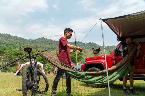 Touring, Tren Bike Camping: Gabungan Touring dan Kemah di Alam