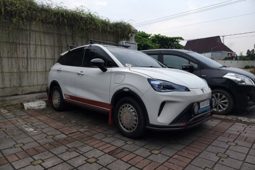 Ketika Mobil Listrik Neta V II Disulap Jadi Rally Look