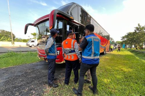Kemenhub Minta Masyarakat Gunakan Bus yang Laik Jalan