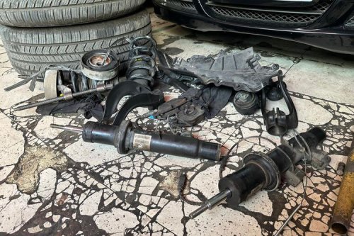 Bengkel Spesialis BMW Ini Terima Seri Lawas hingga Anyar