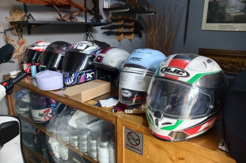 Tips Bagi Pemula: Beli Helm Premium Bekas Lebih Untung?