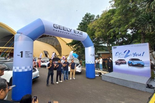 Geely, Geely Serahkan Langsung Ratusan Unit Geely EX2 ke Konsumen