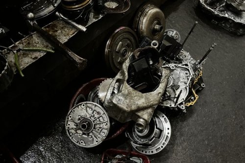 Perlu atau Tidak Ganti Filter Oli Matik Saat Beli Mobil Bekas?