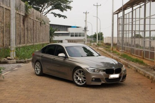 BMW, Pengalaman Pemilik BMW 320i F30: Apakah Nyaman & Irit?
