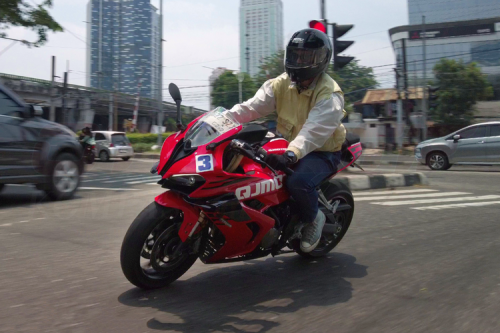 Review Harian QJMotor SRK 800 RR, Moge 4 Silinder Masih Ramah Macet
