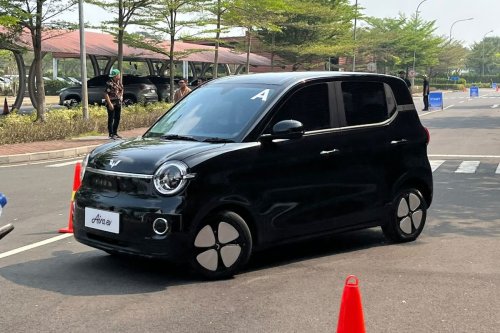 Jajal Wuling Aira EV, Apa Bedanya dengan Air ev