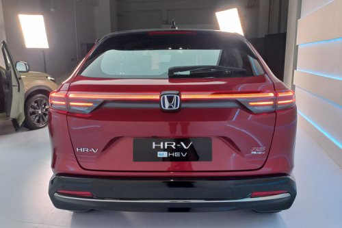 Komparasi Honda HR-V Hybrid Lawan Toyota Yaris Cross Hybrid