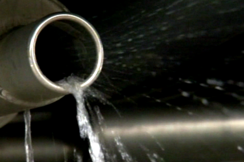 Air Menetes dari Kolong Mobil: Normal atau Tanda Masalah?