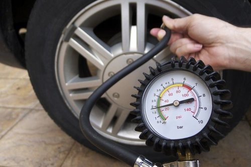 Tips Aman Liburan: Hindari Ban Pecah di Jalan Tol