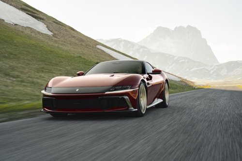 Ferrari Rilis 12Cilindri Manuale, Tak Sampai 1.500 Unit