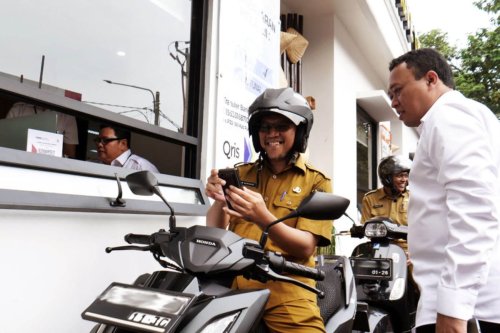 Cara Bayar Pajak Kendaraan dengan Drive Thru, Cuma 3 Menit