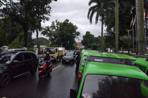 Macet di Jalan Juanda: Dampak Demo Sopir Angkot di Balai Kota Bogor