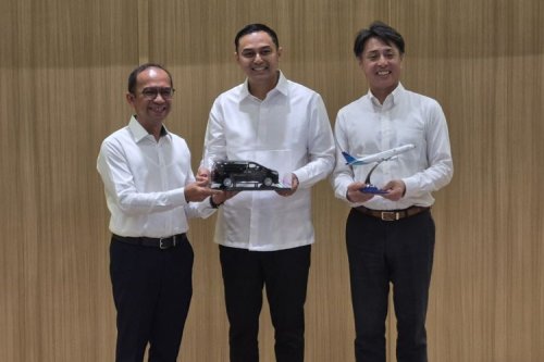 Toyota,  Toyota Alphard, Toyota Alphard, Toyota Alphard Hybrid Jadi Layanan Premium Garuda Indonesia