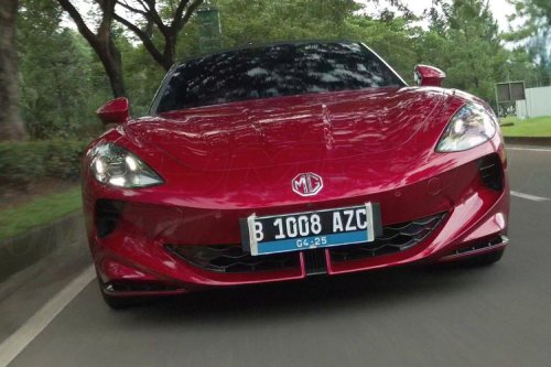 Barang-barang yang Wajib Dibawa Saat Libur Nataru Naik Mobil Listrik