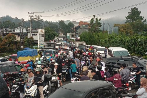 Tekan Pungli di Jalur Puncak, Polisi Rekrut Relawan Pengatur Lalin